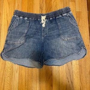 Maurice’s Drawstring Dolphin Hem Jean Shorts